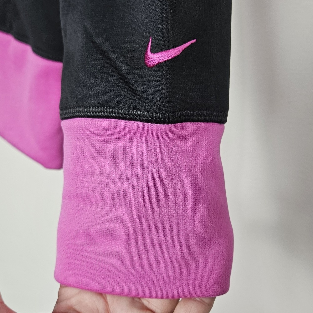 Nike Therma-Fit Hoodie Women's Sz L Pullover Thumb Holes Big Logo Black Fuchsia - Picture 10 of 11